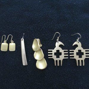 VINTAGE MATTE GOLDTONE EARRINGS